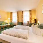 Herzog Georg Hotel 3*